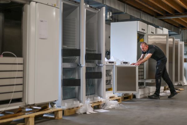 Faciliteiten en teststraat van Poly Temp Scientific in Bolsward