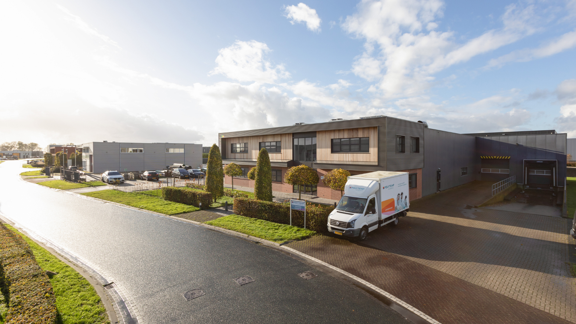 Pand van Poly Temp Scientific in Bolsward, leverancier van laboratoriumapparatuur