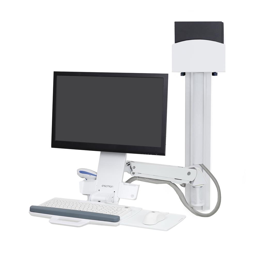 Witte Ergotron SV Combo Arm met monitor en toetsenbord tray gemonteerd aan een werkplek.